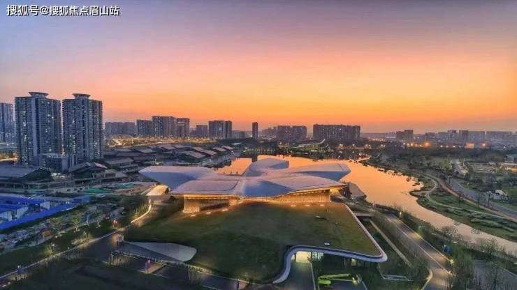 龙湖香港置地瑰雲里实地探盘 龙湖香港置地瑰雲里值得买吗-售楼部电话