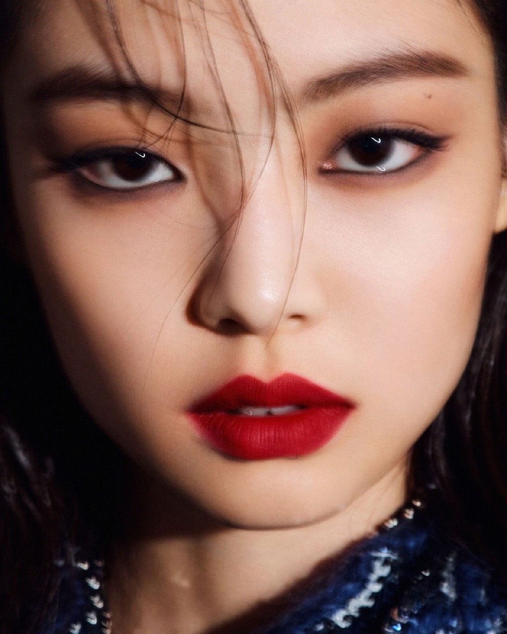 JENNIE金智妮热辣红唇性感写真