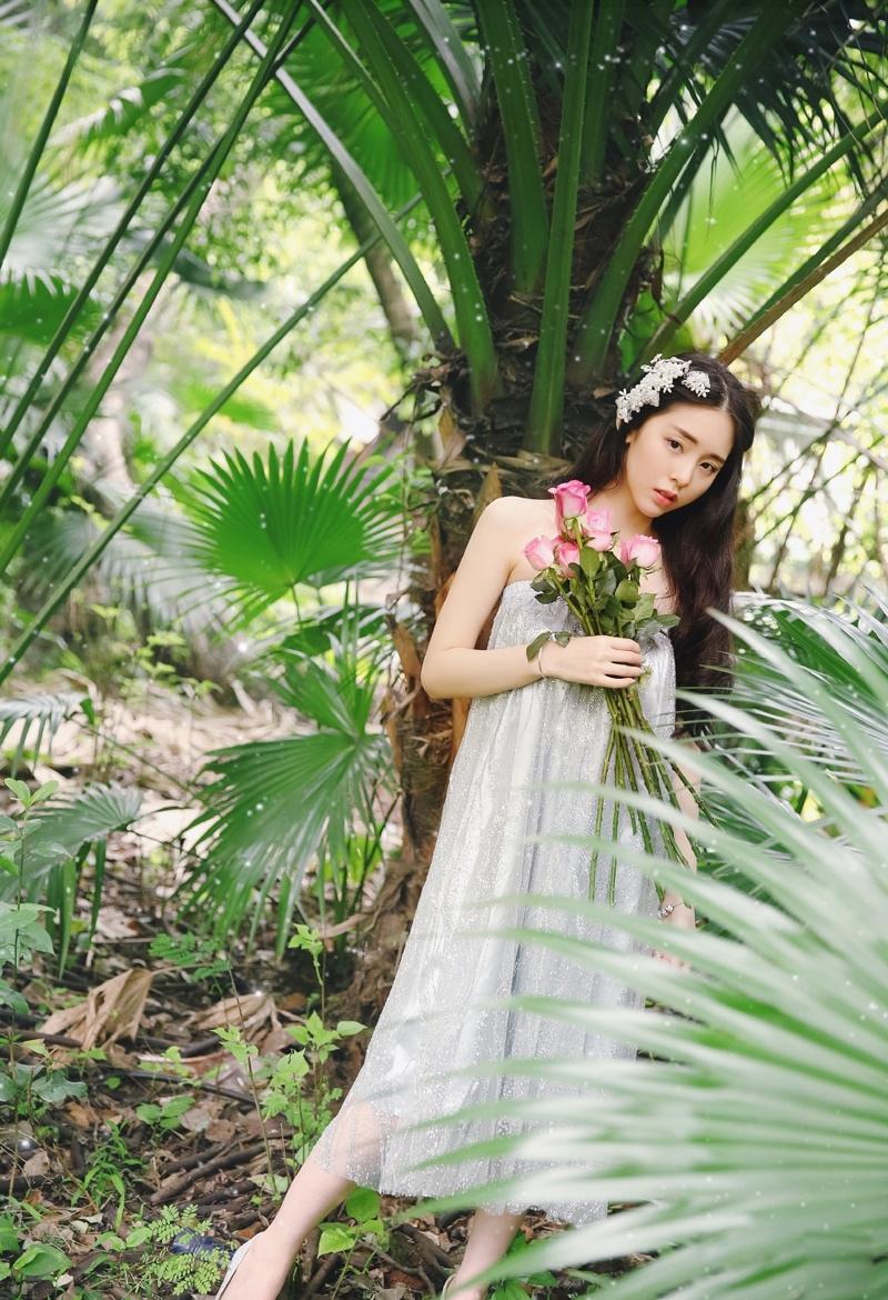 花一样的性感女子丛林意境唯美写真纯美可人