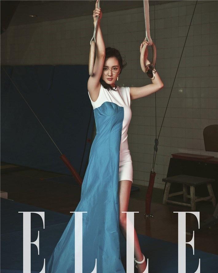 杨幂登时尚杂志《ELLE》封面图片