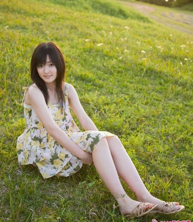 学院校花靓丽性感写真很甜美喲