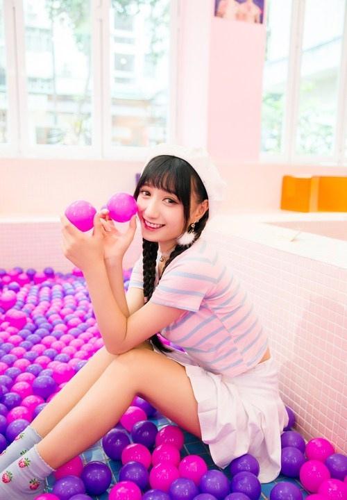 甜美小清新少女五彩缤纷写真