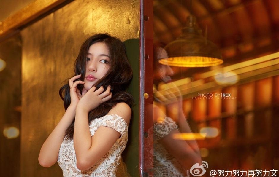 90后模特儿UU阿文微博养眼写真