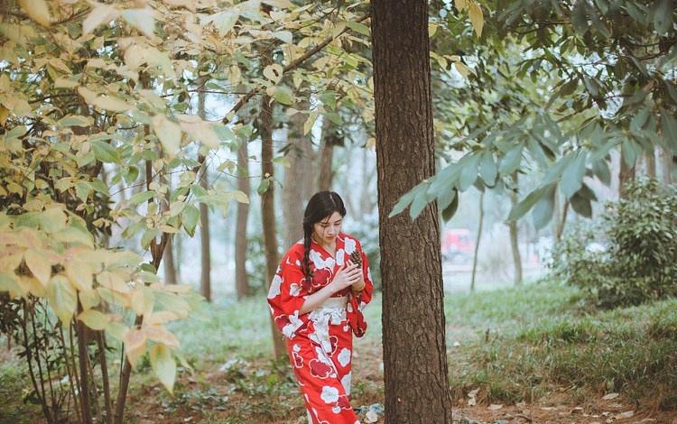 樱桃嘴清纯日本和服美女写真