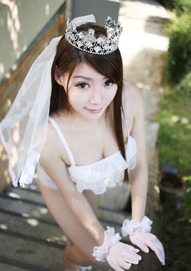 养眼美女婚纱密照大秀性感写真