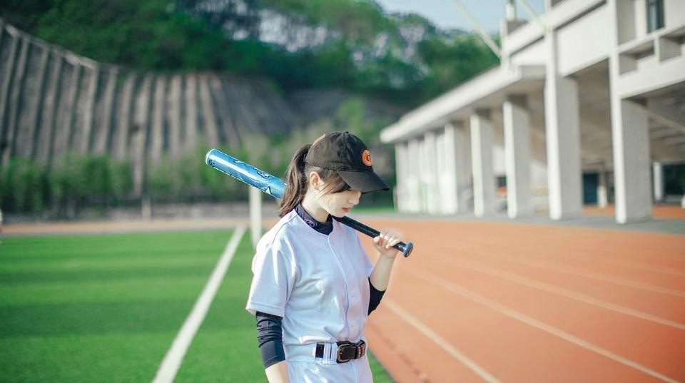 可爱单眼皮少女象韵洁棒球活力时尚写真