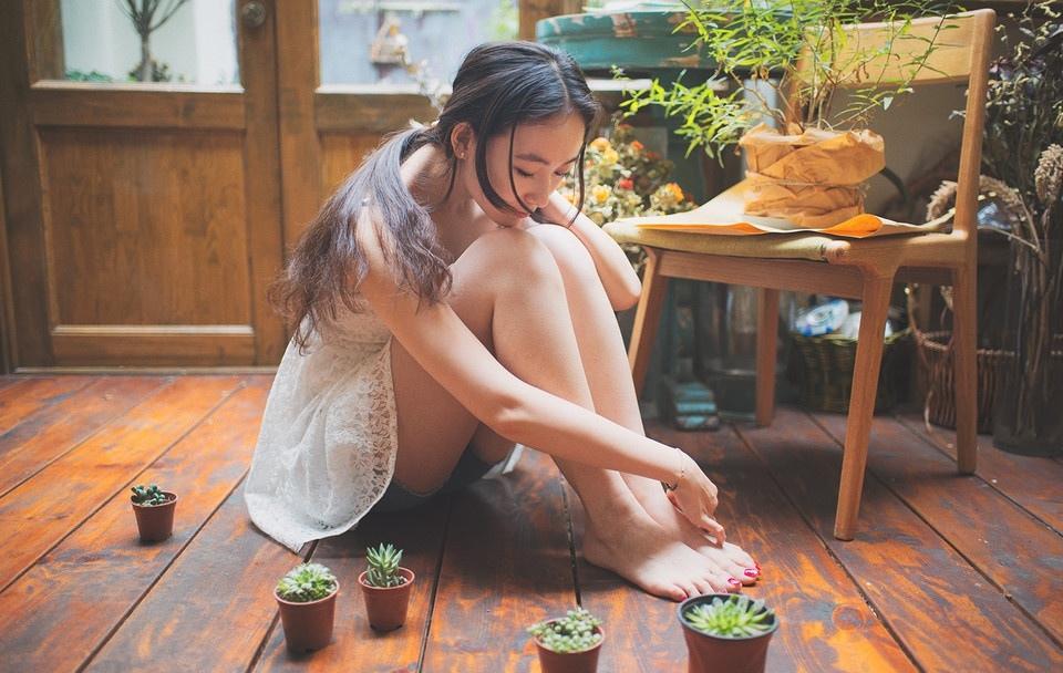 花房性感少女清凉清晰写真