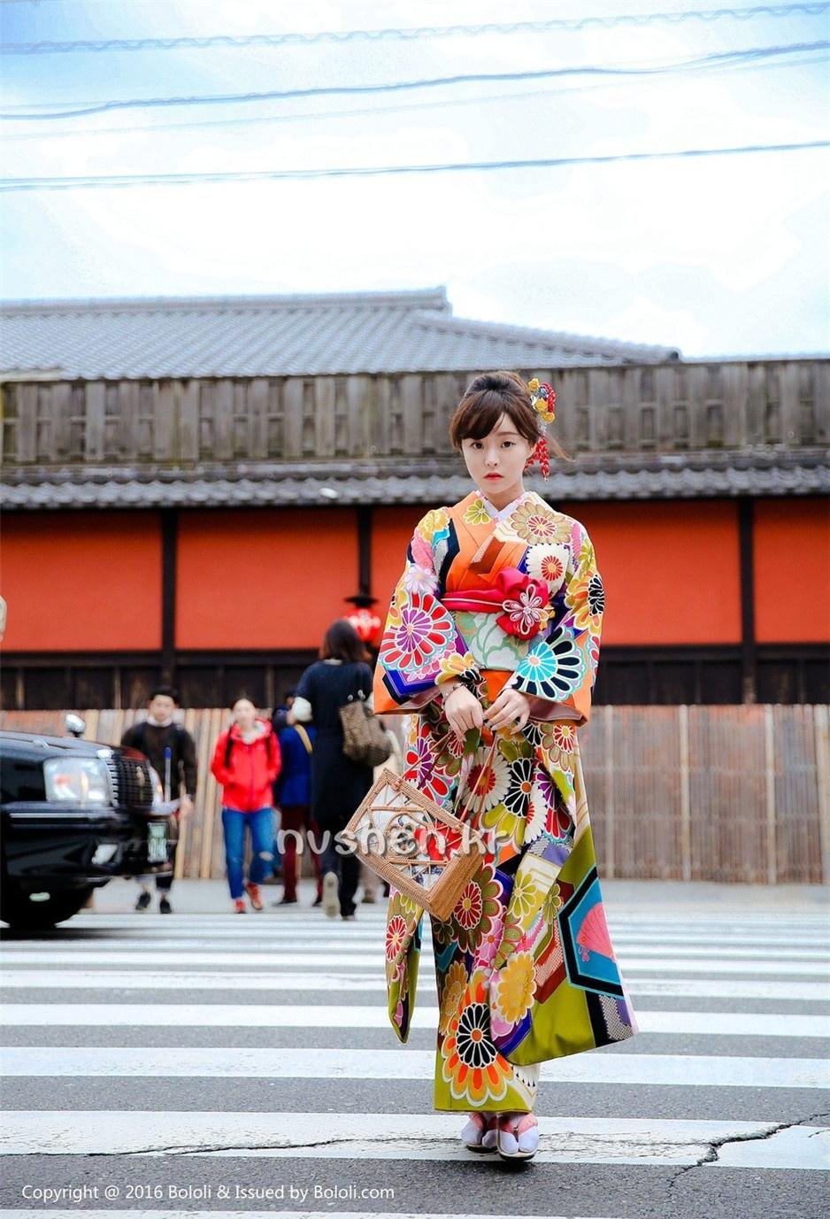 清纯小美女柳侑绮旅拍时尚写真图片