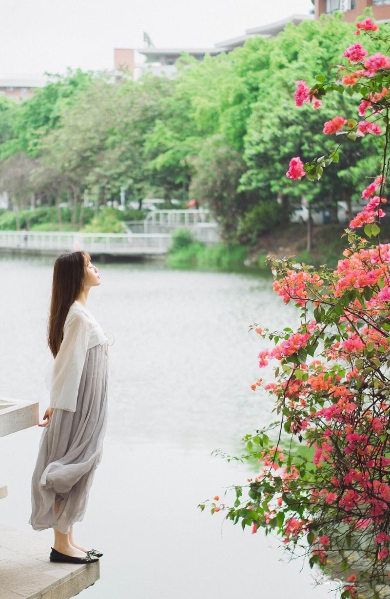 清纯美女白色长裙唯美时尚写真气质优雅