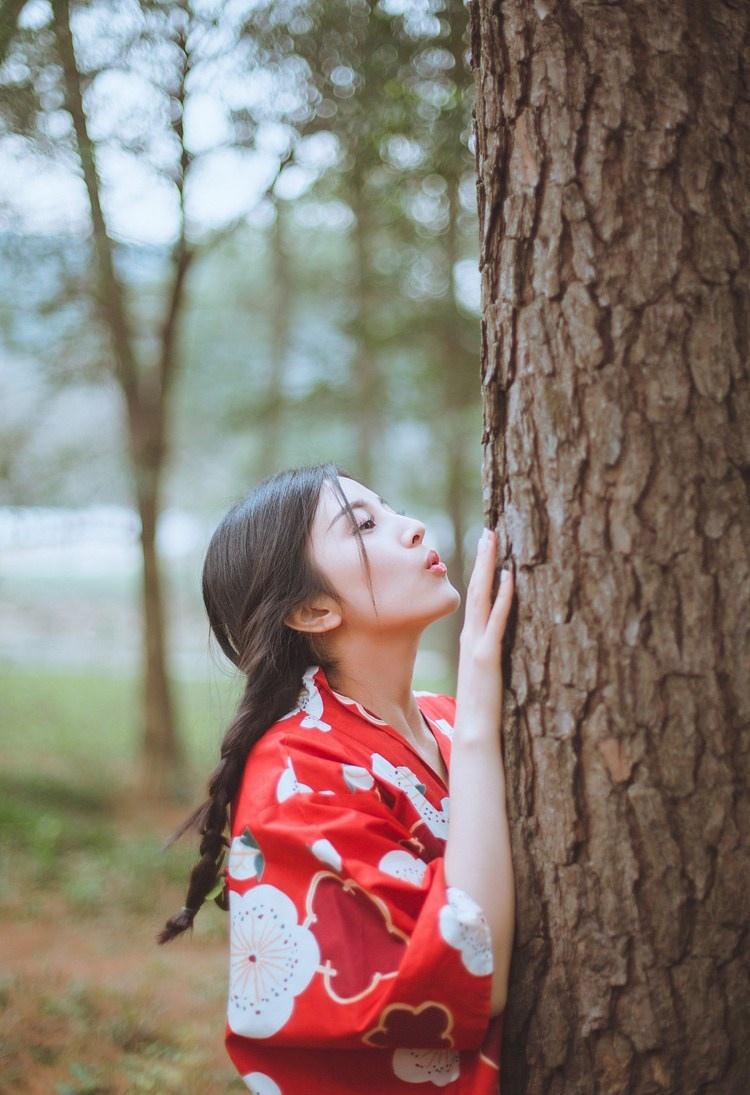 樱桃嘴清纯日本和服美女写真