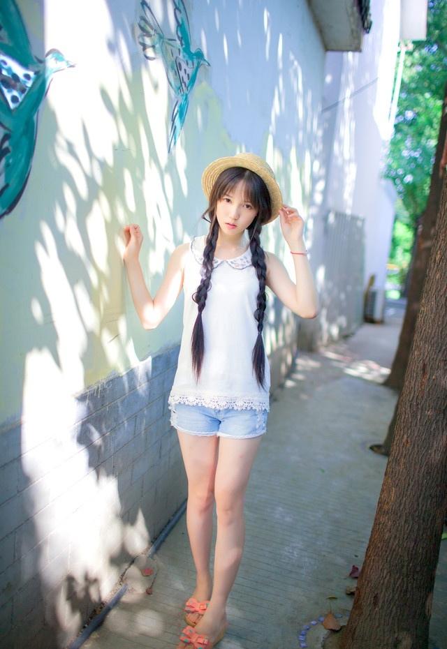 清新马尾辫少女的夏季写真