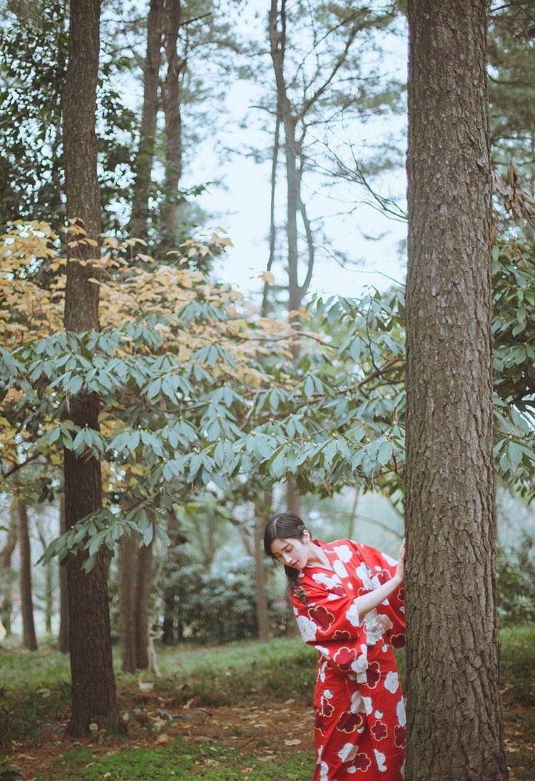 樱桃嘴清纯日本和服美女写真