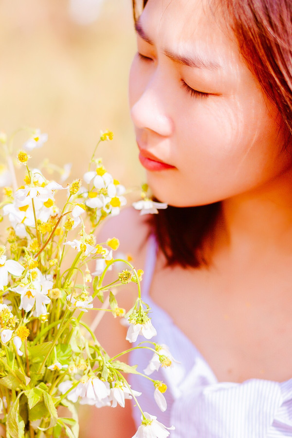 少女与花儿