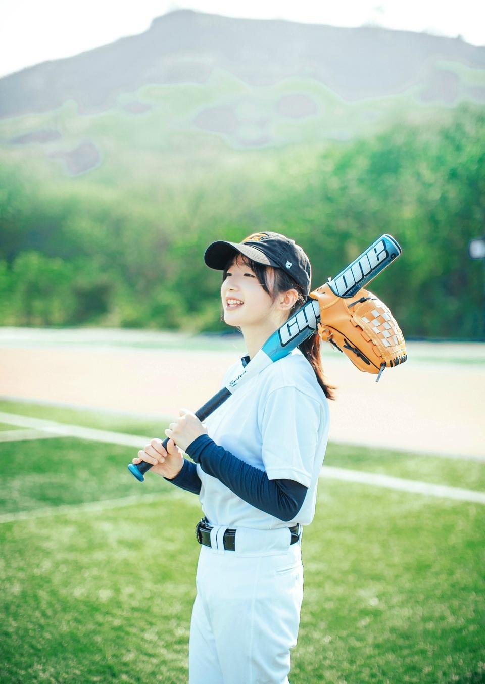 可爱单眼皮少女象韵洁棒球活力时尚写真