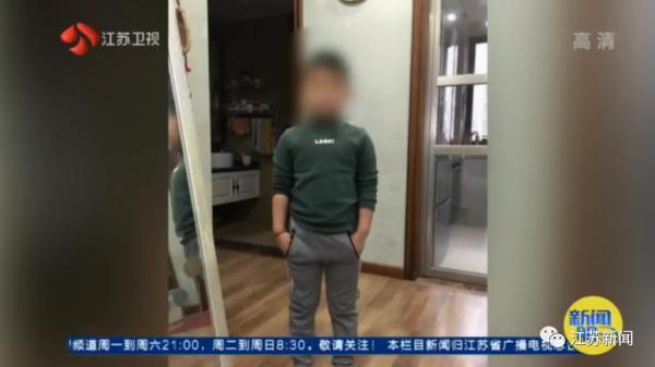 痛心！6岁男孩游泳课上不幸溺亡，水里挣扎10分钟无人发现……