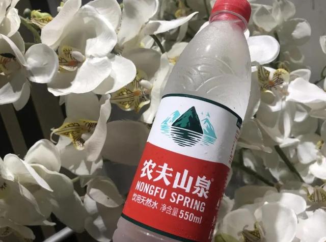 农夫山泉宣布涨价？卖个水为啥都会涨价？别的水品牌会跟吗？