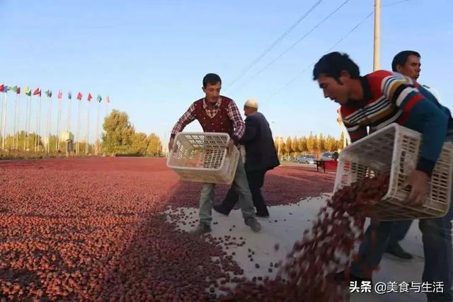 喝昆仑山冰川水长大的灰枣，30天自然吊干，为您送来地道新疆味