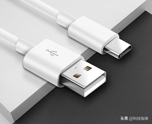 现在还有人不知道usb-a和usb-c，看图详实给你讲明白