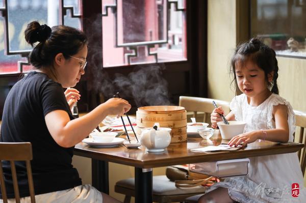 熟悉的味道回来了，豫园商城餐饮老字号有序开放堂食