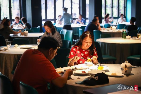 熟悉的味道回来了，豫园商城餐饮老字号有序开放堂食