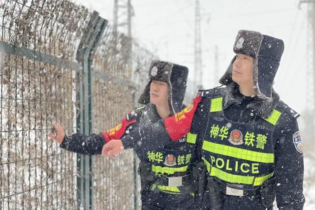 【战严寒 护平安】昨日立冬，带你走近最美雪“警”