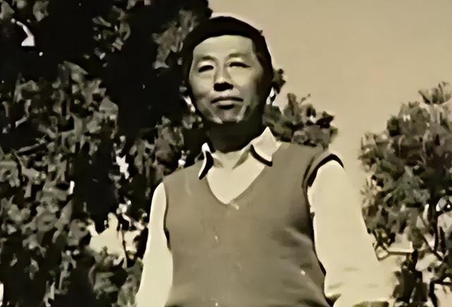 李文辉与阎肃55年患难与共，丈夫去世后和儿子对簿公堂，实属无奈