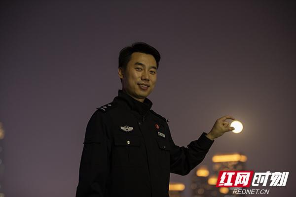 组图丨大江流日夜 手可摘星辰