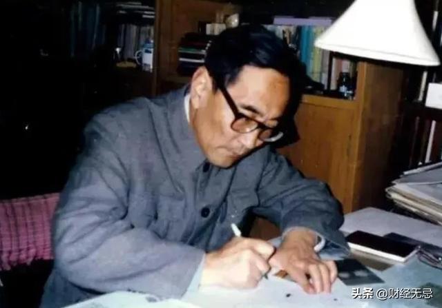 45年前的那场激烈争论，为什么厉以宁坚持的股份制改革这么重要？