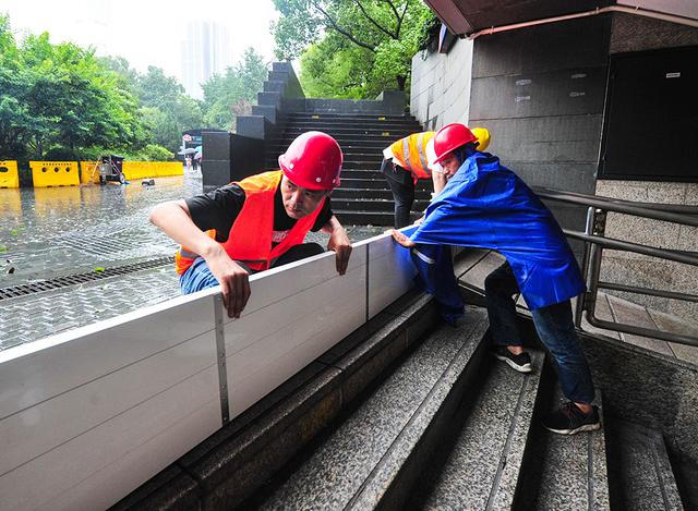 「图集」台风“烟花”登陆，华东地区遭遇风雨潮齐袭