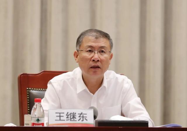 省联社召开全省农商银行2022年8月份工作调度（视频）会议