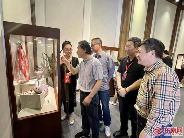 闽宁民间工艺美术交流展在榕开展 携手奋进新征程