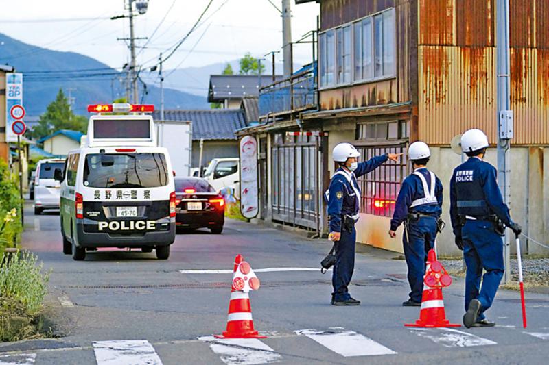 日本男子持刀枪施袭酿3死1伤