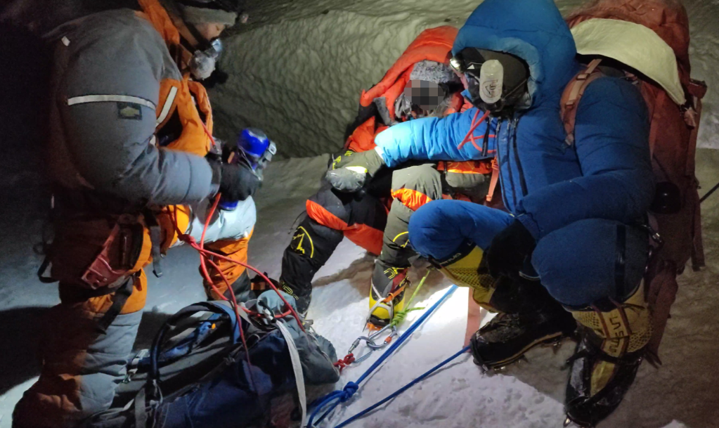 山还在那里，生命只有一次！——湖南省登山队员回忆珠峰接力救援