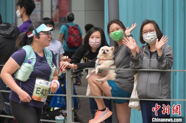 第25届渣打香港马拉松开跑