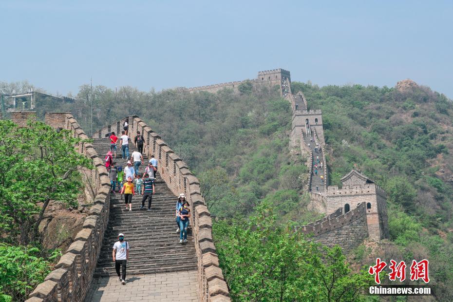 进门需再走三公里，景区摆渡车票价数十元，你坐不坐？