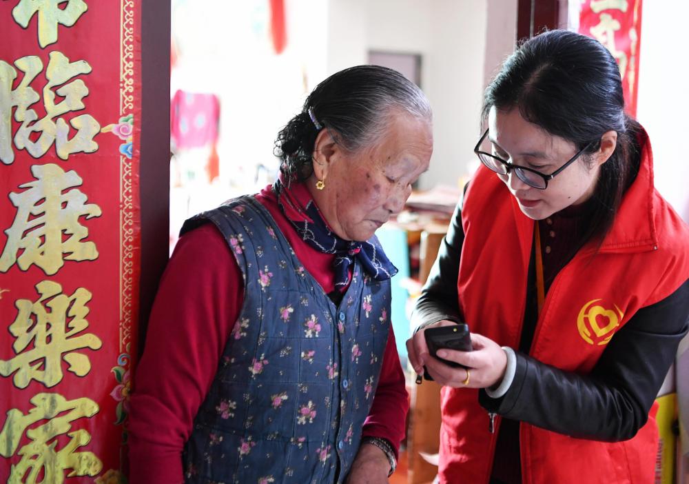 建设网络强国 助力民族复兴——以习近平同志为核心的党中央引领网信事业发展述评