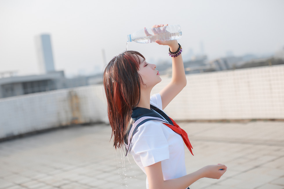 COS美女疯猫ss同桌的水手服黑丝美腿性感写真