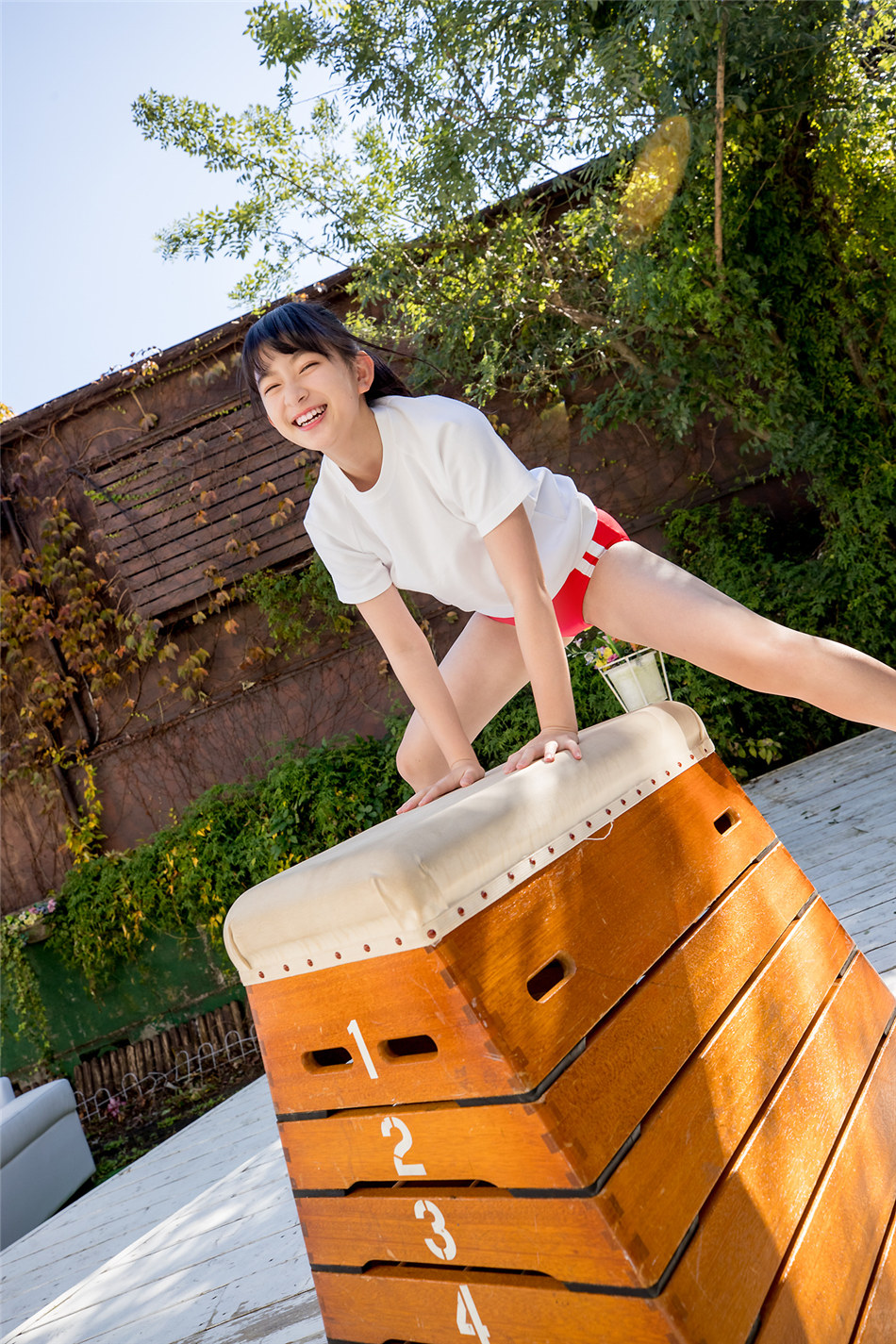 日本素颜少女河村みるく清纯摄影写真图片