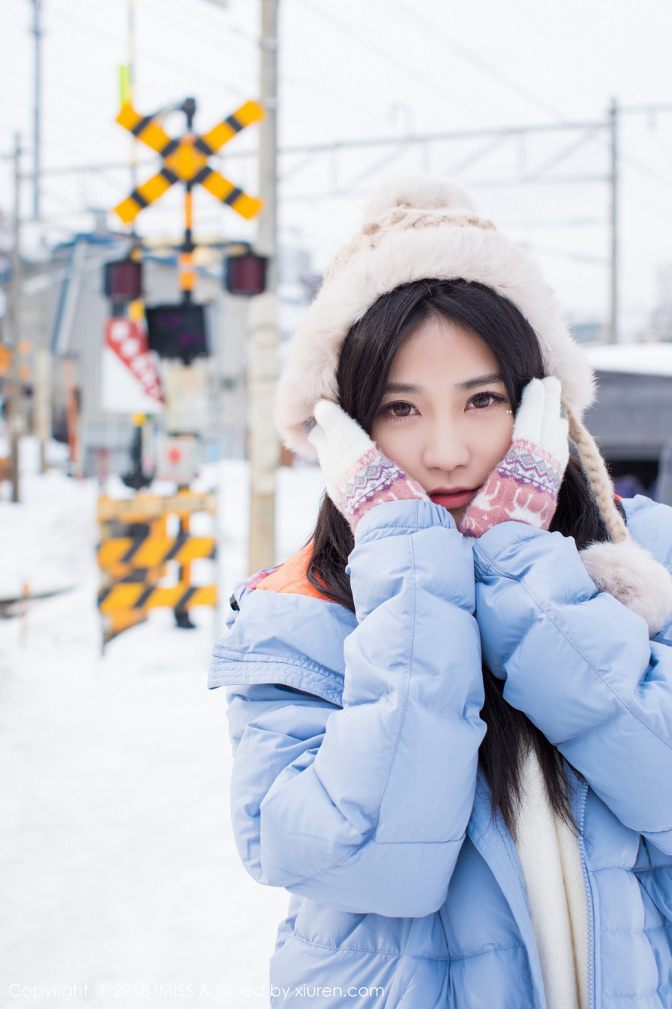 清纯女神许诺旅拍户外雪地优雅气质唯美写真