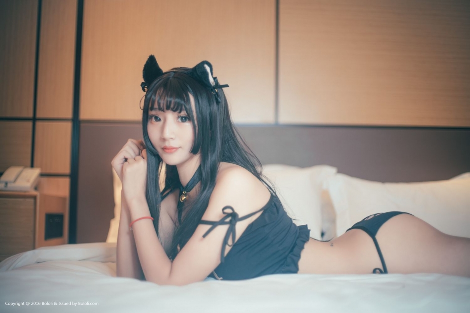 可爱妹子猫女郎制服俏皮诱人