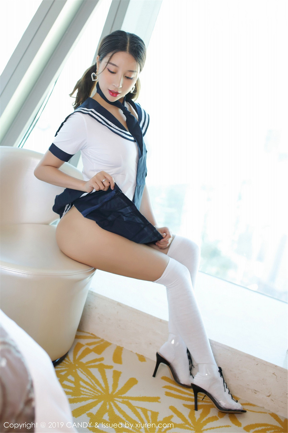 制服美女筱慧私房清纯学生制服十分诱惑