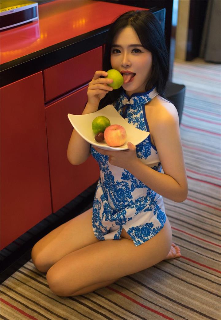 超级极品美臀美女刘钰儿青花瓷旗袍性感写真