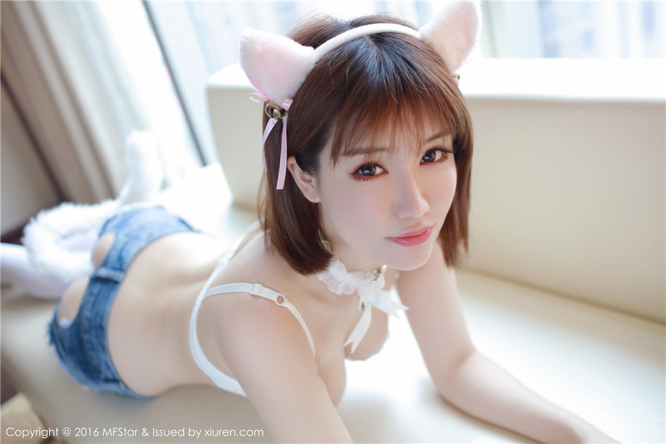 萌哒哒猫女装少女K8傲娇萌萌Vivian私房照的诱惑