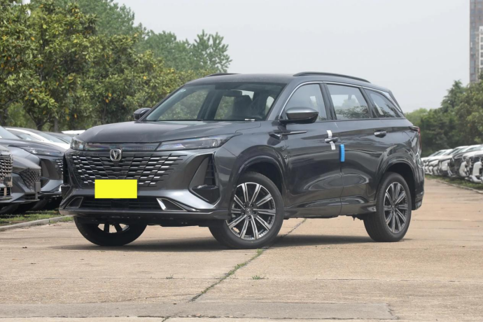 中型插混SUV：9.98万元起与油车一个价，蓝电E5性价比秒杀CS75PLUS