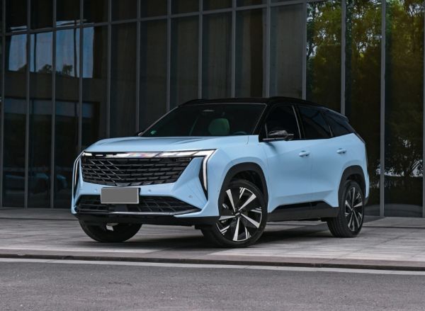 9.98万就能入手的黑马插混SUV：蓝电E5对比博越L，真的是超划算