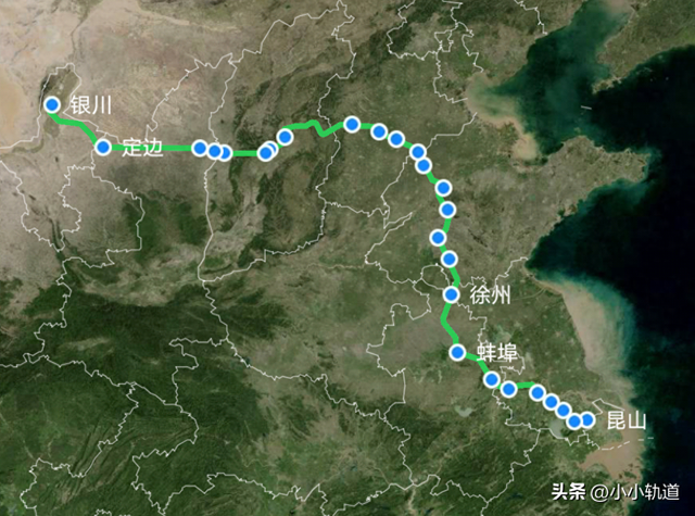 K1332次列车由昆山至银川，途经济南、太原，耗时28小时37分钟