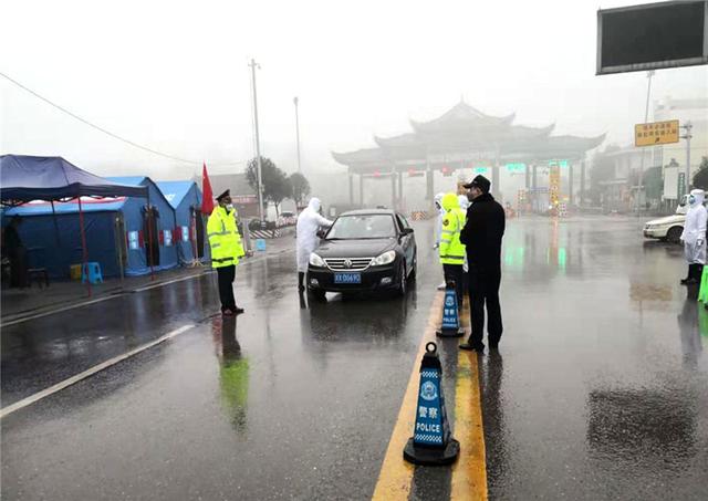 广安华蓥：与时间赛跑 与疫情较量